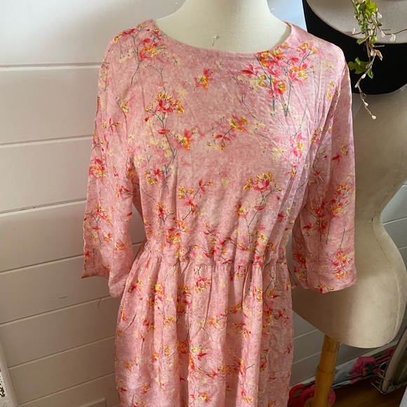 Cotton dress with a drawstring tie waist - Picture 2 of 7